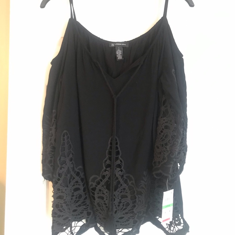 NWT INC cold shoulder peasant top